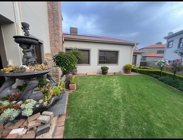 4 BEDROOM GOLF ESTATE FOR SALE IN RUIMSIG